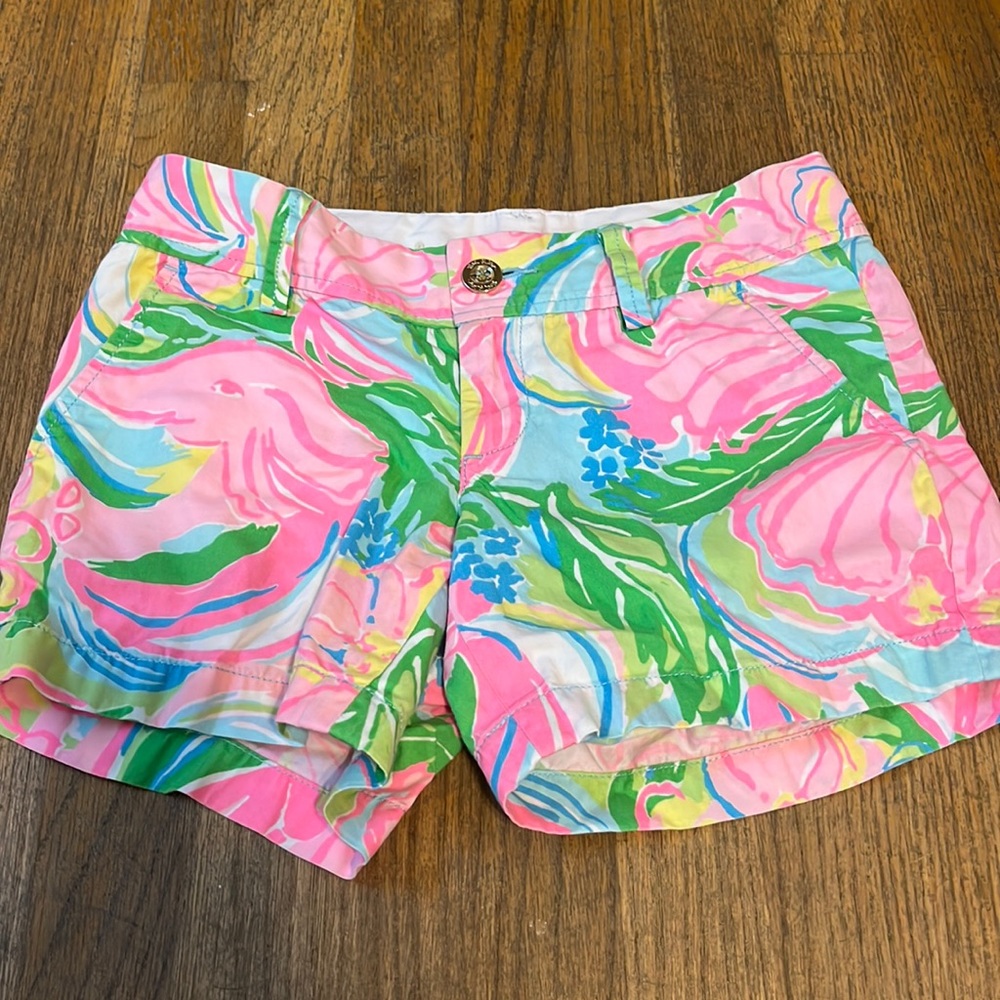 Lily Pulitzer shorts size 00 lightly worn selling for $30